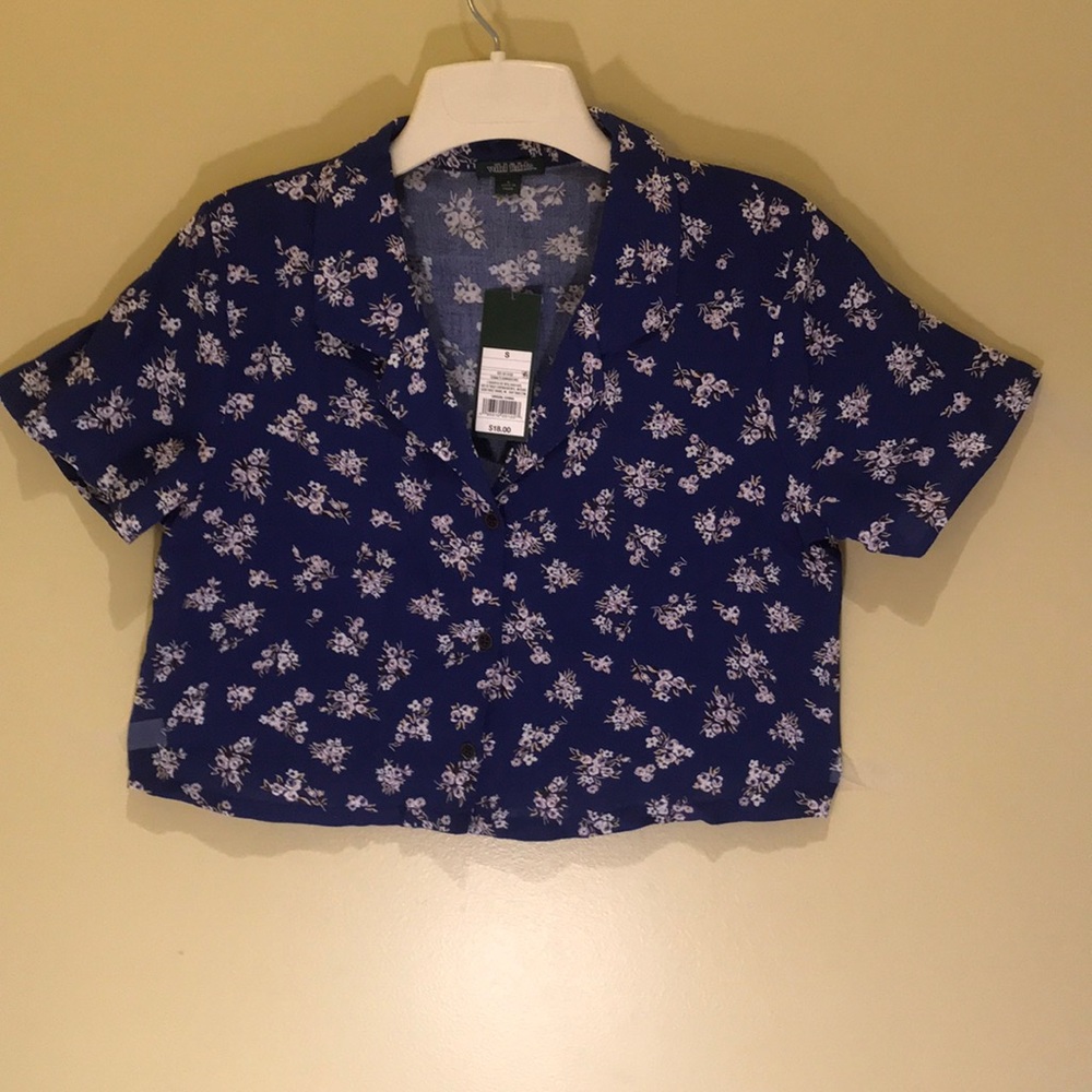Vintage style button up crop top